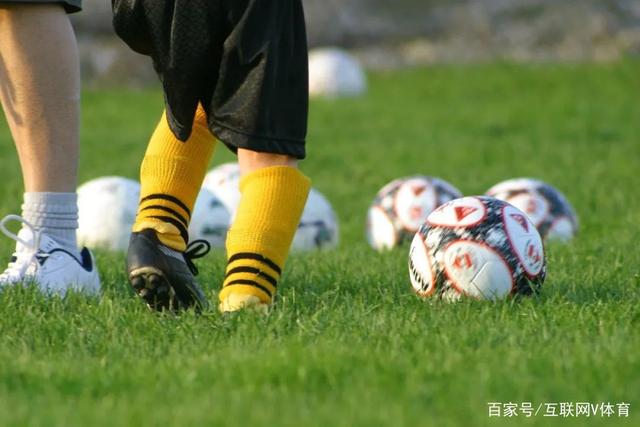 格纳布里在德甲赛场达成百球里程碑